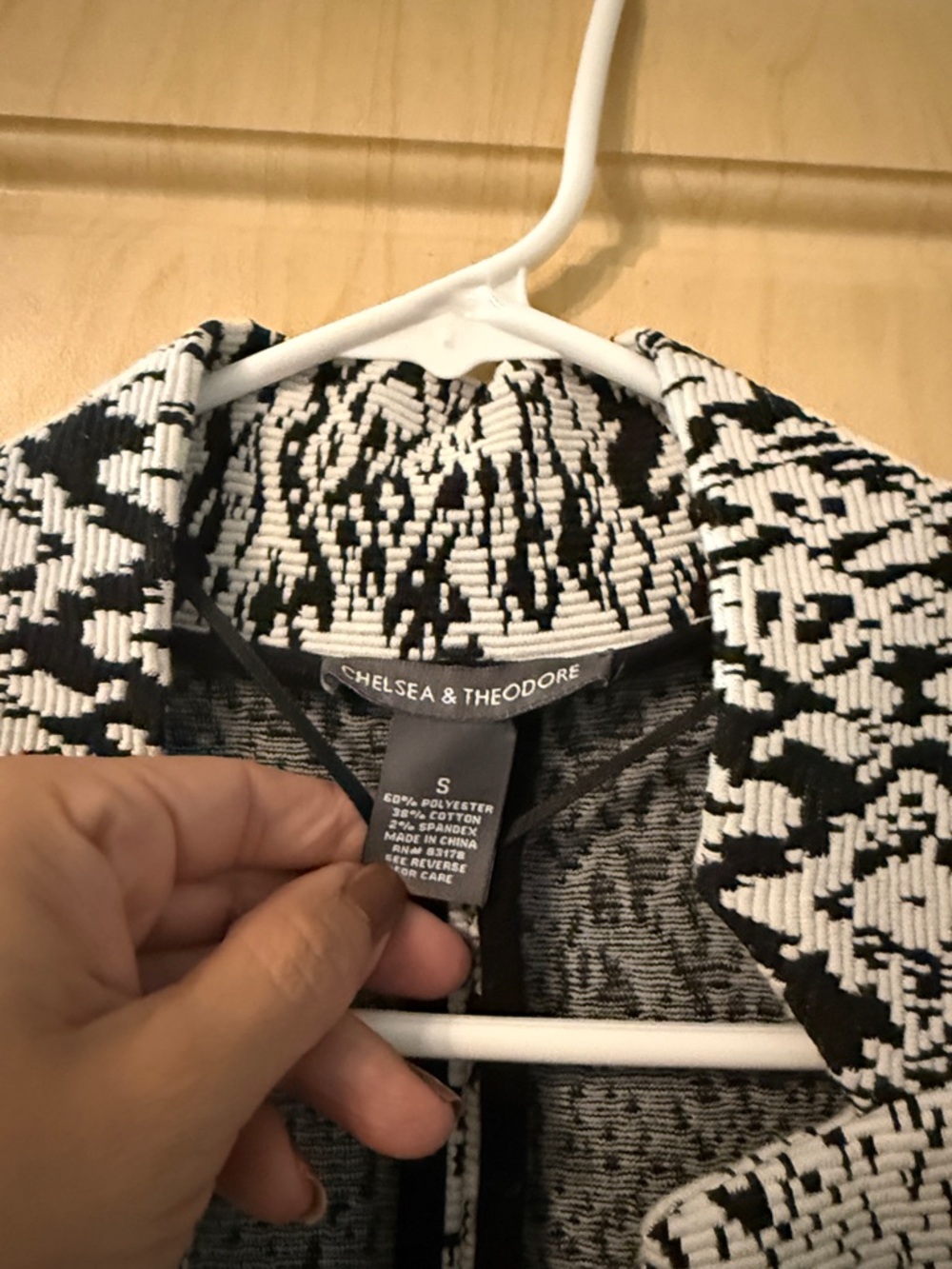 Chelsea & Theodore Monochrome Textured Knit Blazer